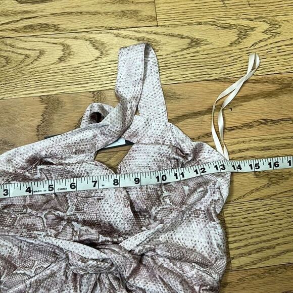 BCBGMAXARAZIA CROSS FRONT MAXI DRESS SIZE XS - Picture 9 of 9